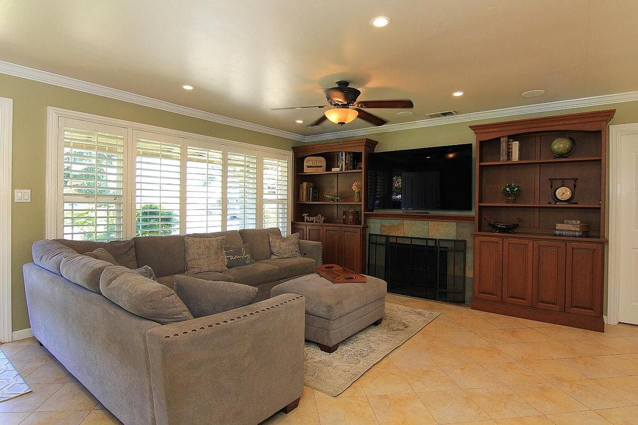 14300 Bercaw Ln photo 4