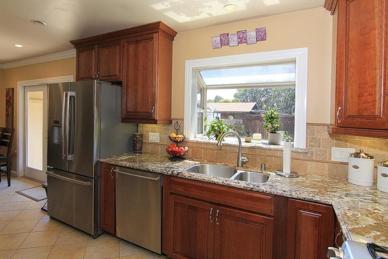 14300 Bercaw Ln photo 5