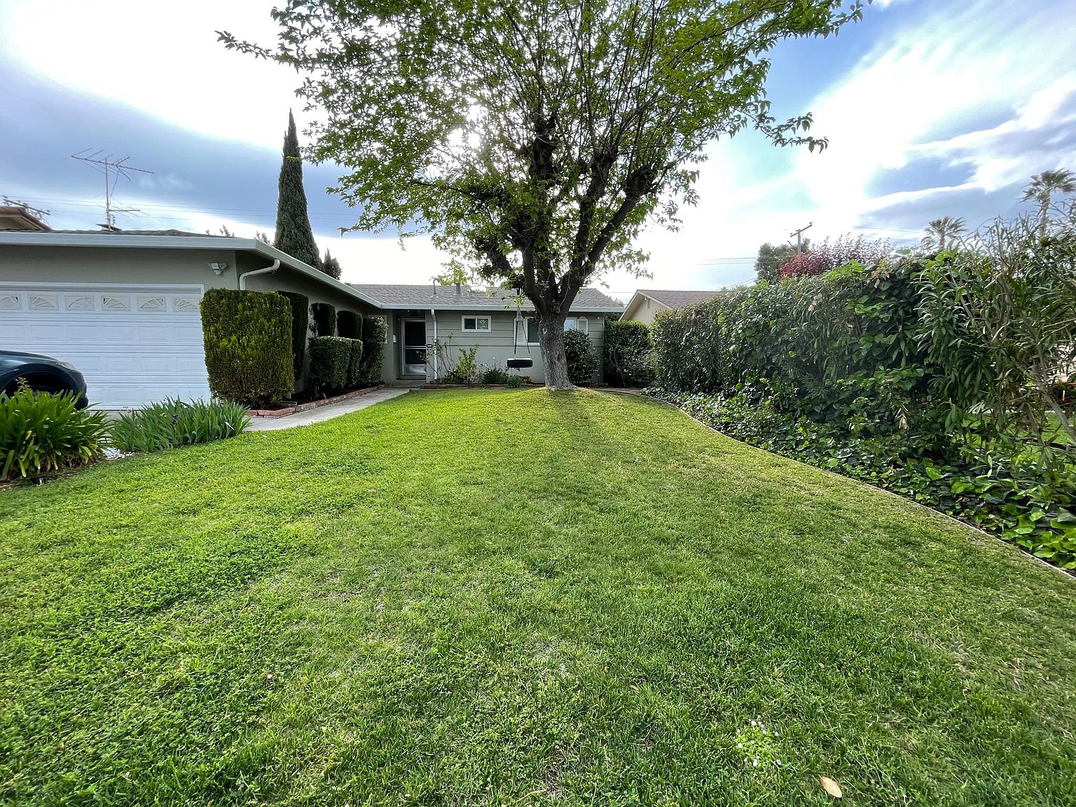 4139 Linwood Dr photo 2