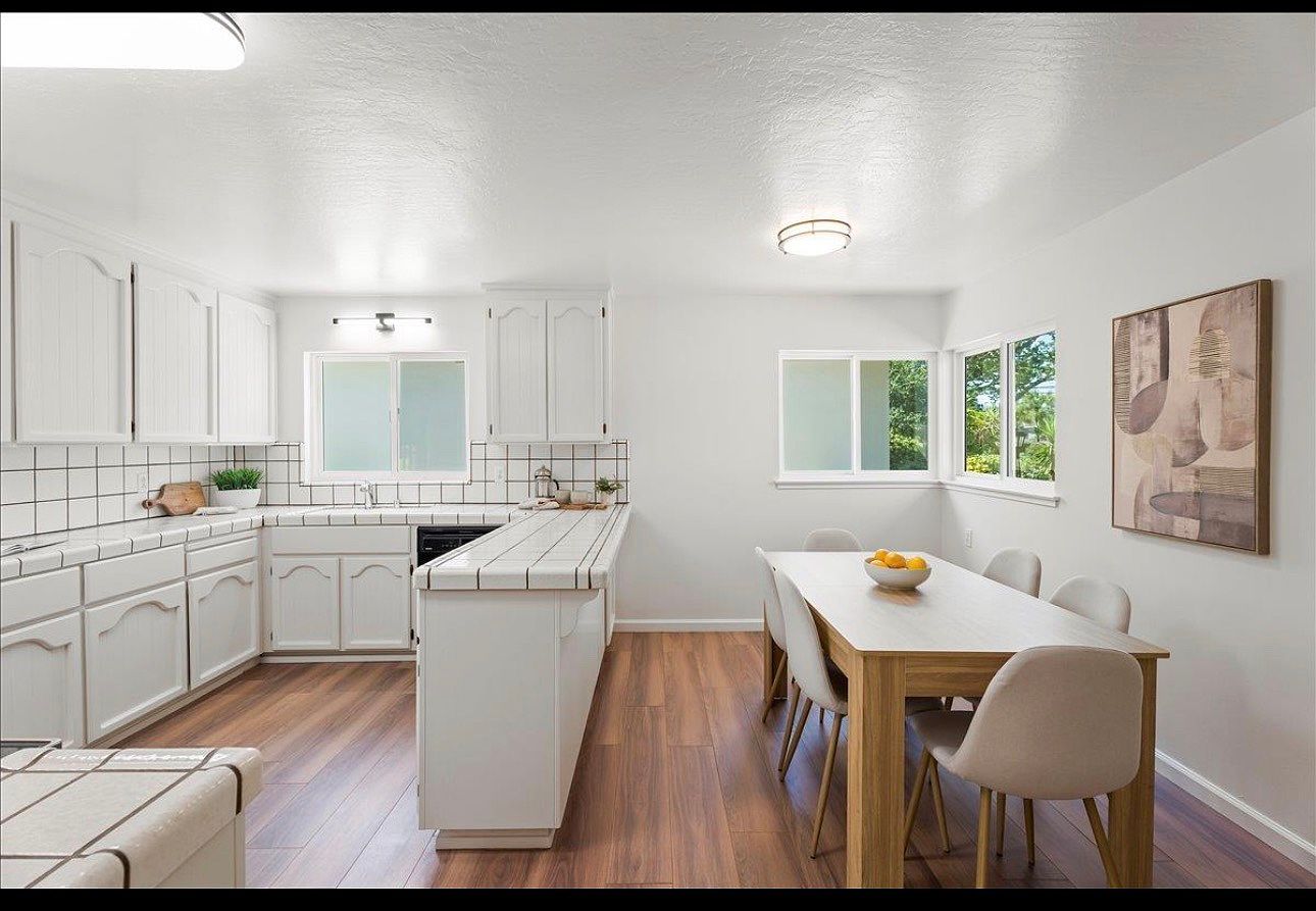 4878 Elester Dr photo 3