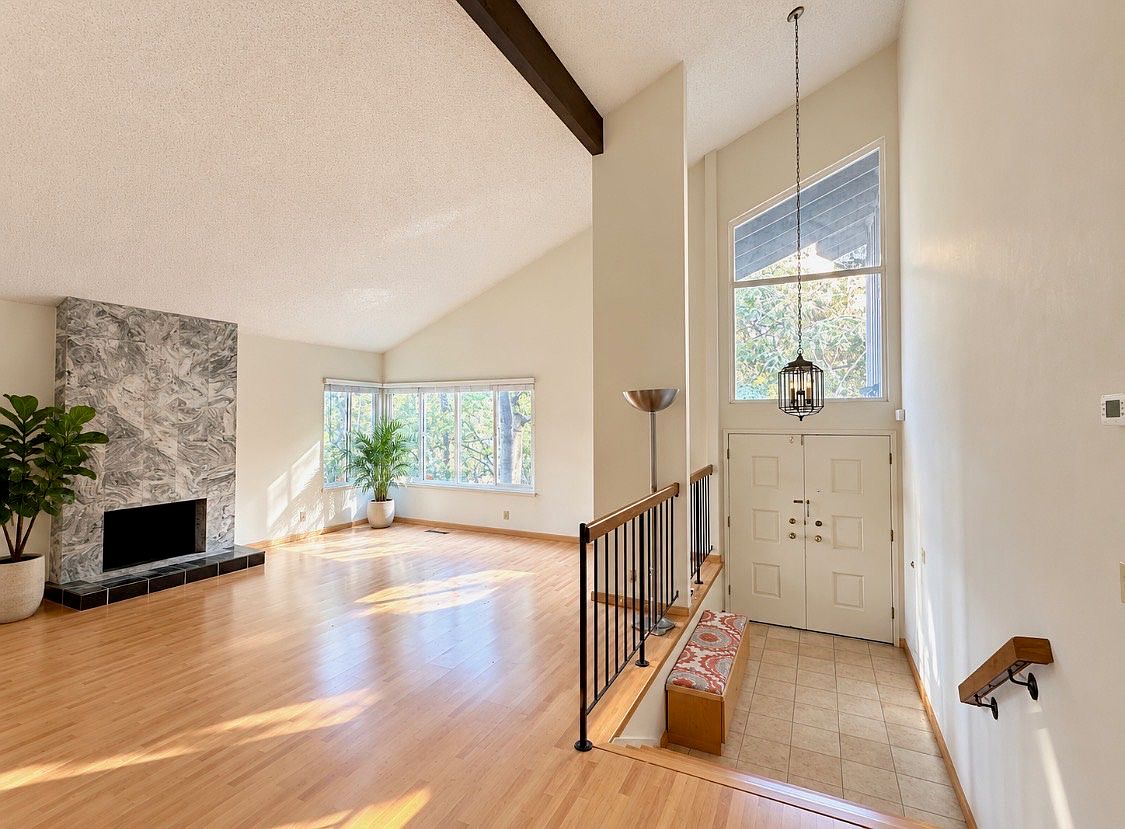 4BR/3BA Single Family House on Milani Ct · Los Gatos photo 2