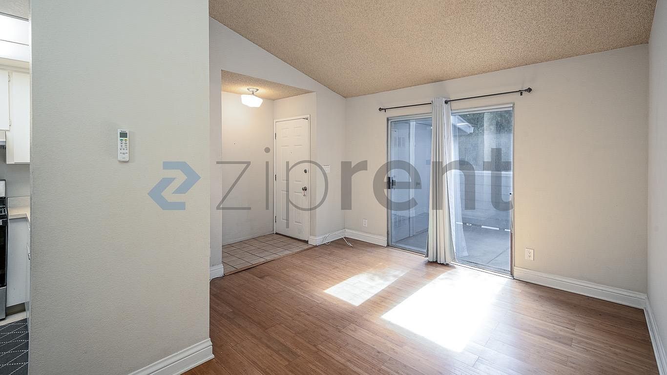 1BR/1BA Condo on Shadow Run Dr · San Jose photo 3