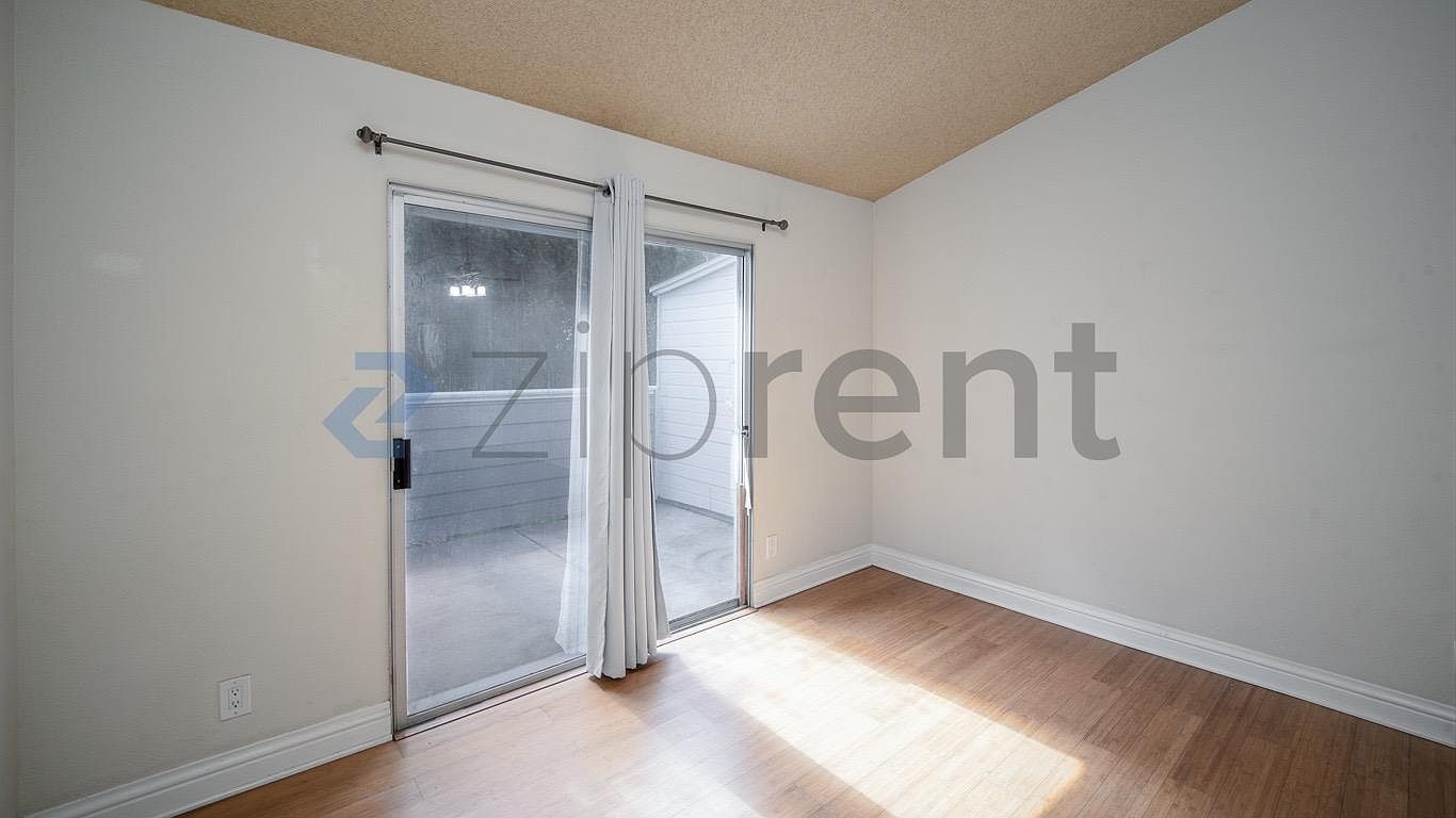 1BR/1BA Condo on Shadow Run Dr · San Jose photo 4