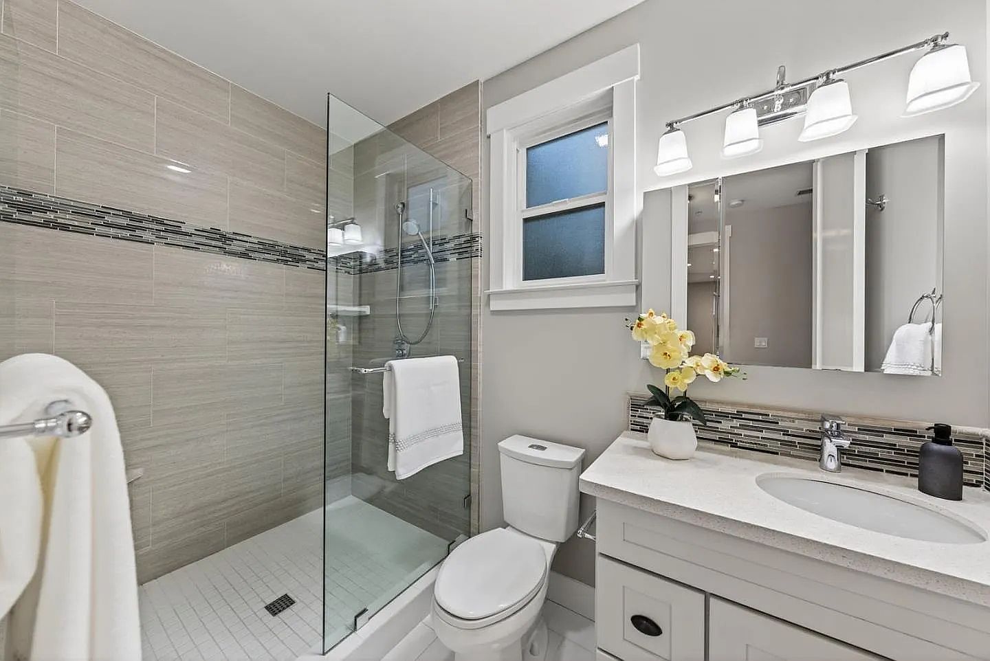2BR/2BA In Law Adu on Franquette Ave · San Jose photo 4
