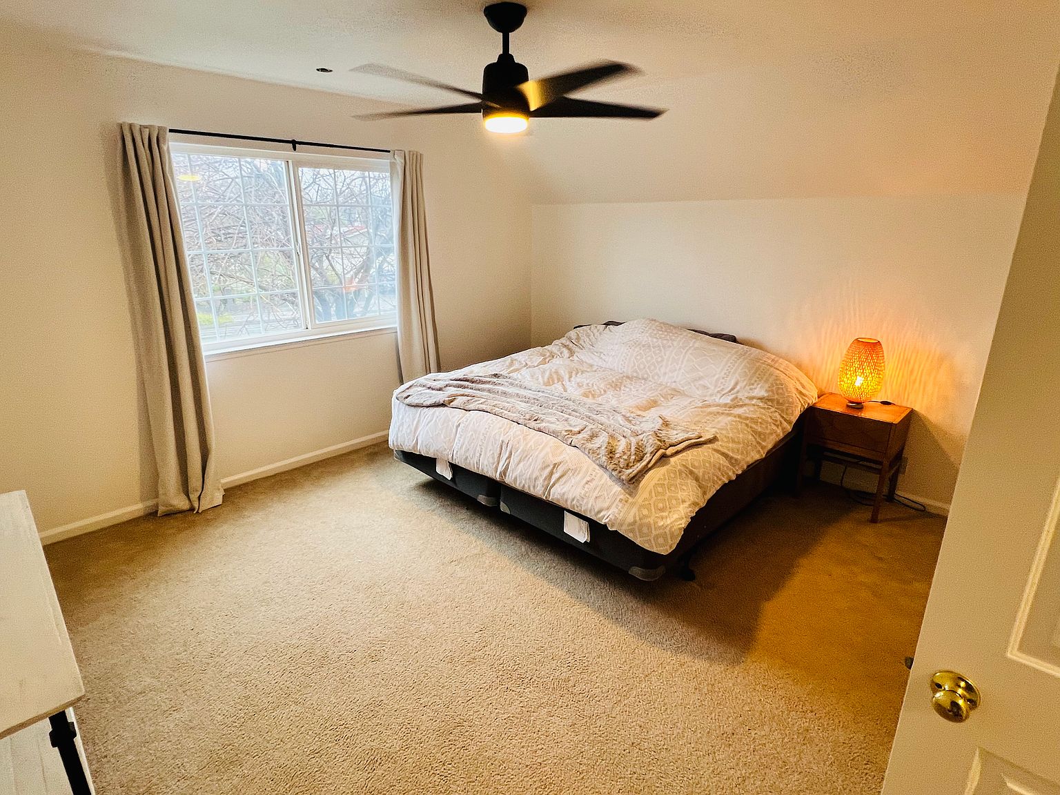 1846 Frobisher Way photo 4