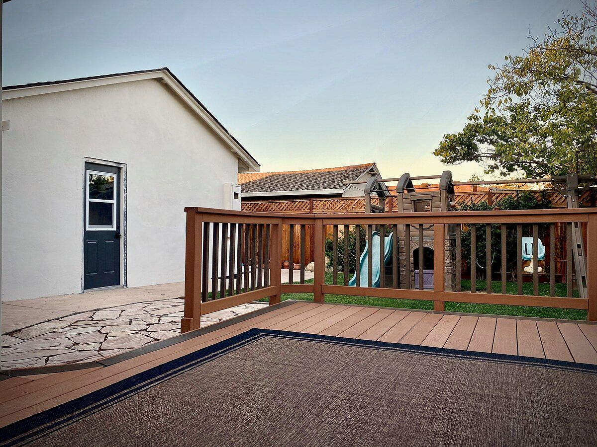 1736 Hillsdale Ave photo 5