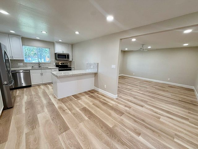 1401 Searcy Dr photo 5