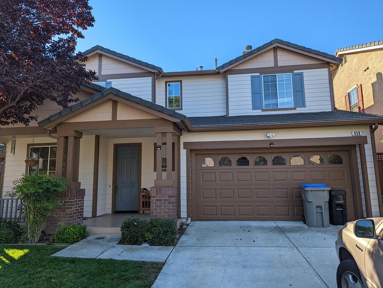 858 Romani Ct photo 2