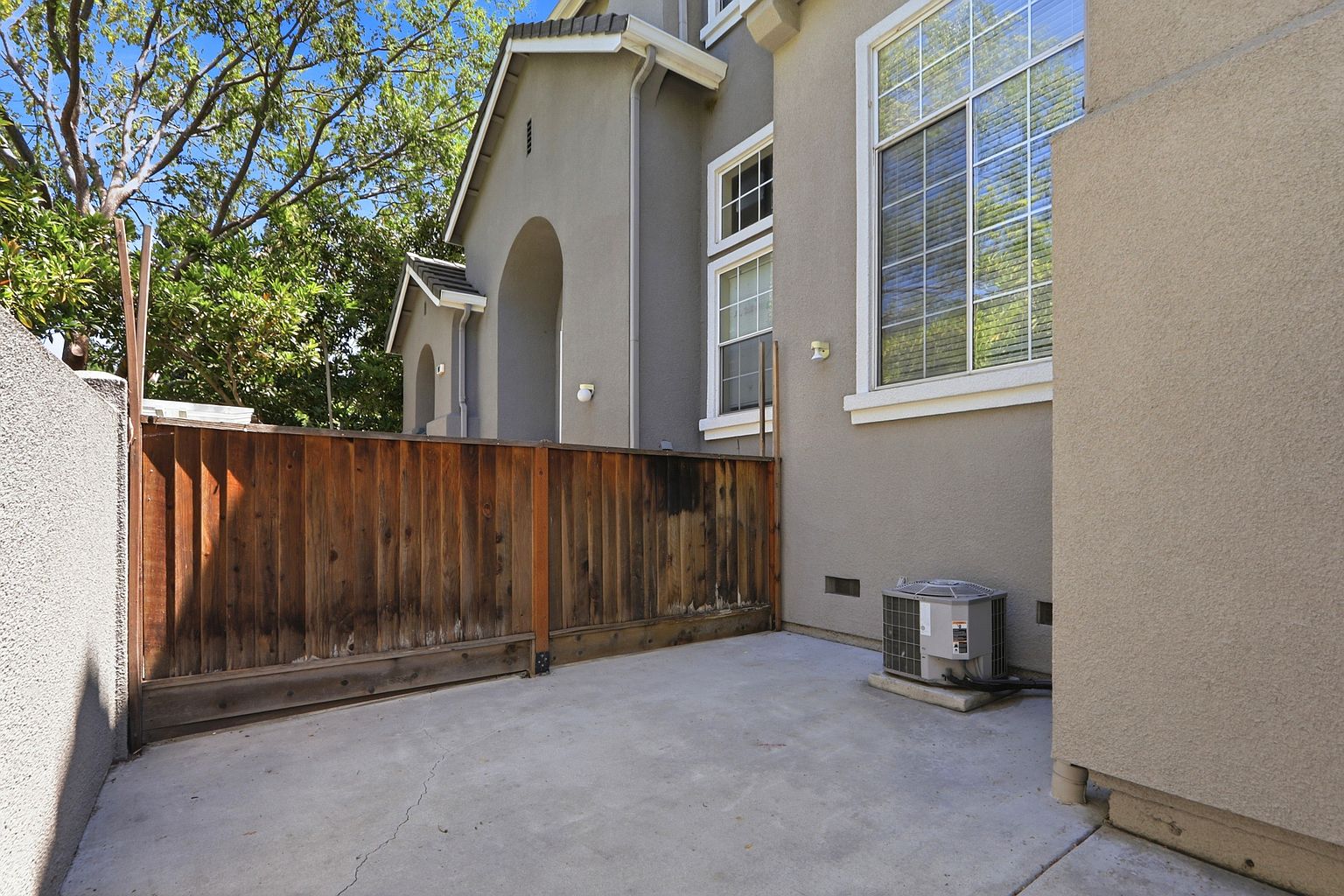 907 Brunetti Ct photo 2
