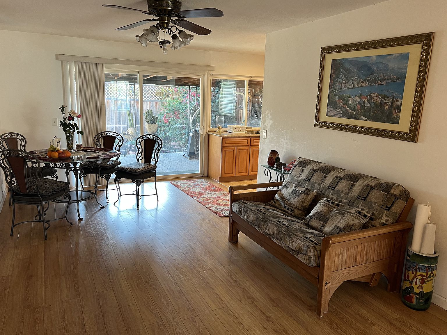 448 Avenida Del Roble photo 2