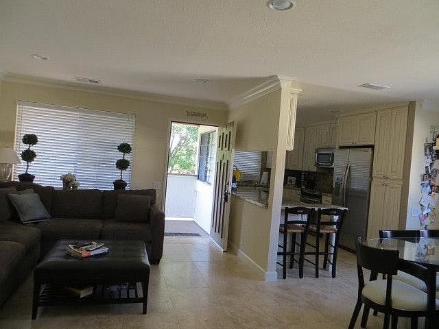 5361 Colony Park Cir photo 2