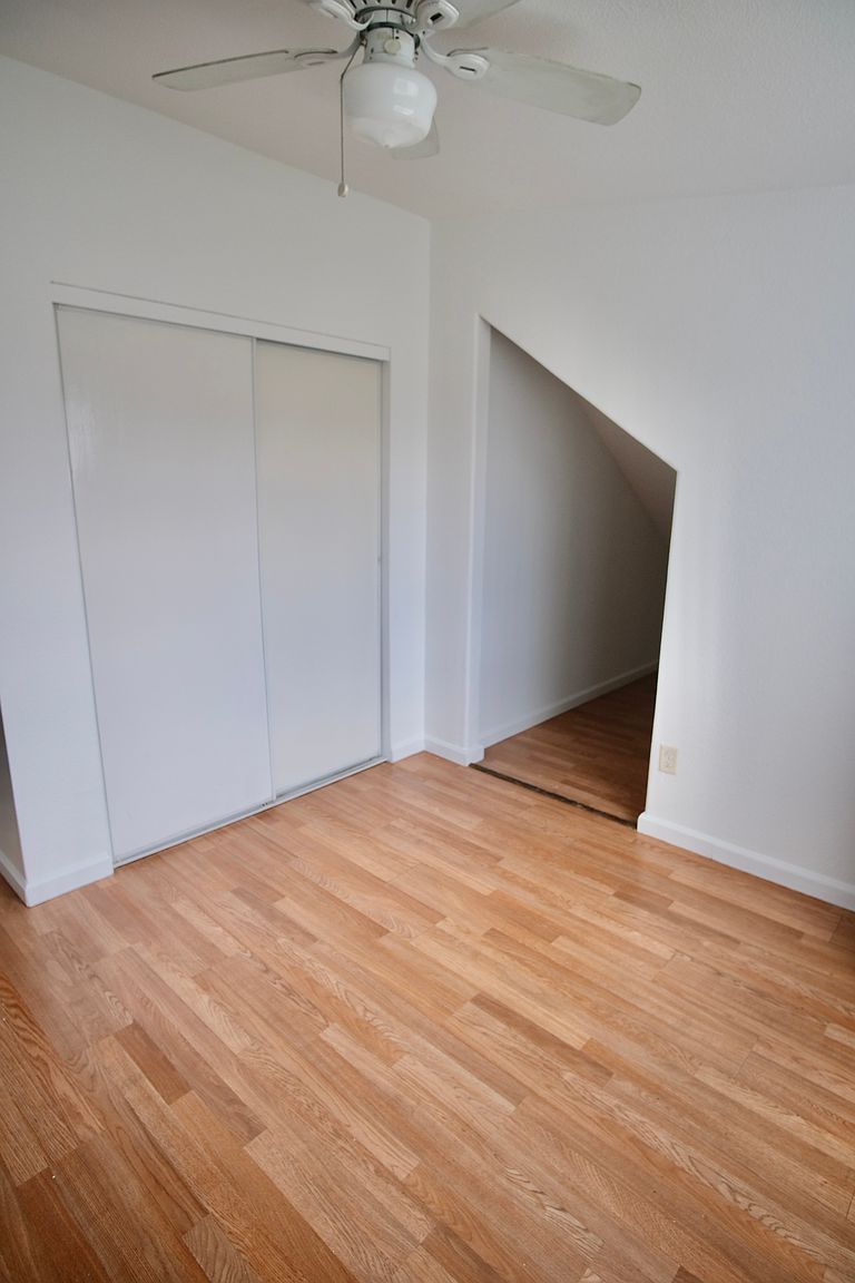 684 E Julian St photo 3