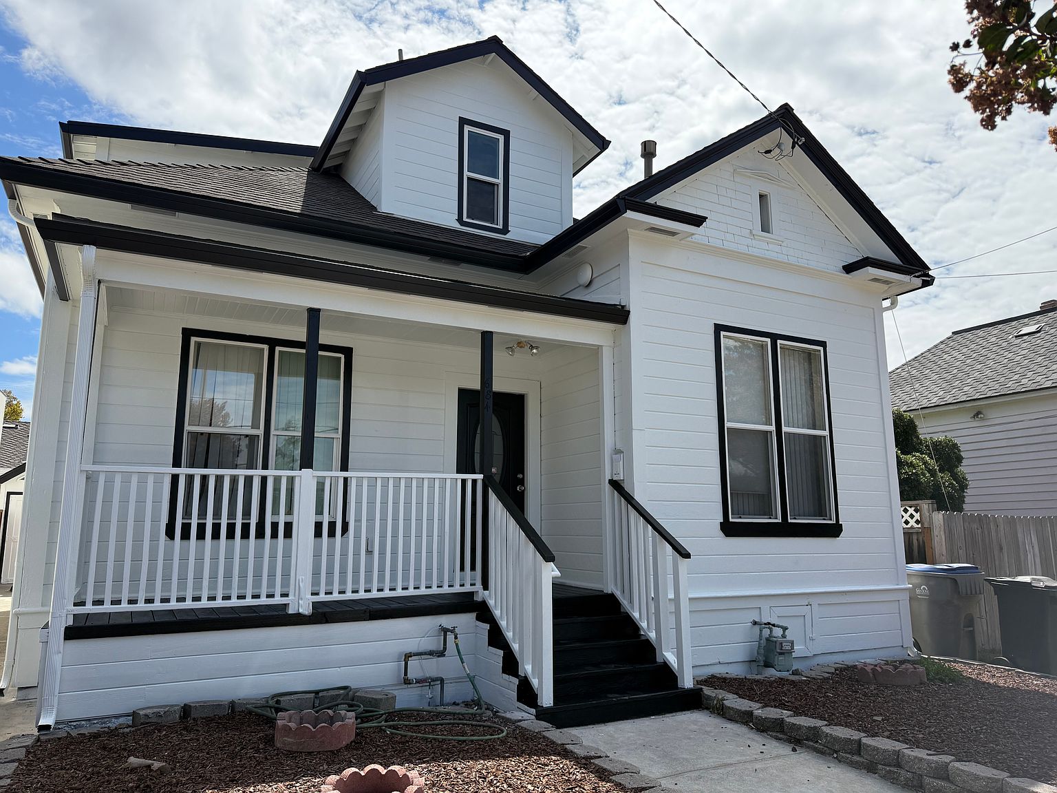 684 E Julian St photo 5