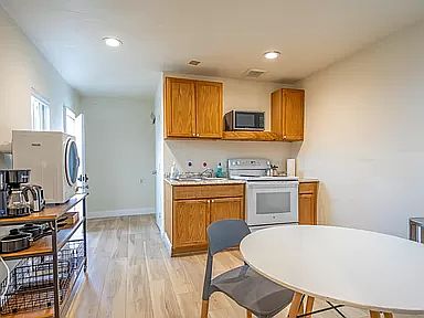 243 N 16th St photo 5