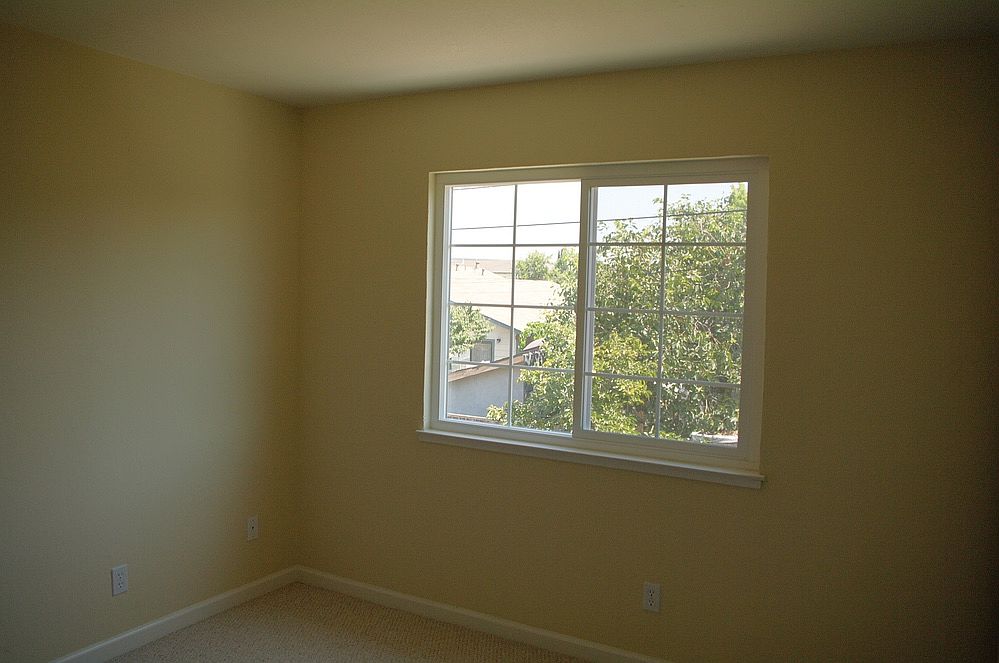1186 Spiro Dr photo 2