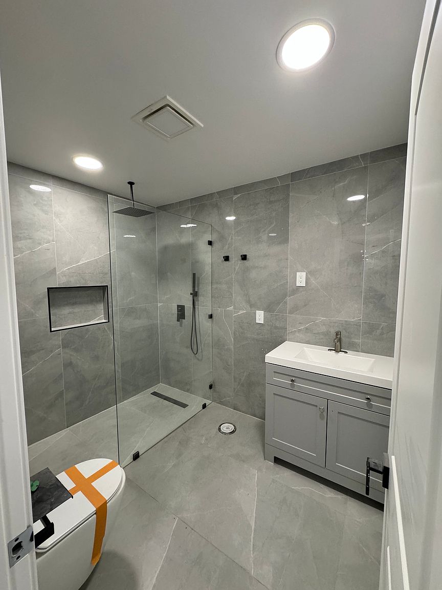 902 Thelma Way photo 2