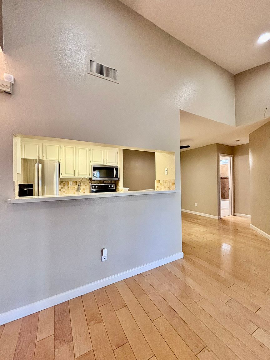 1703 Bevin Brook Dr photo 4