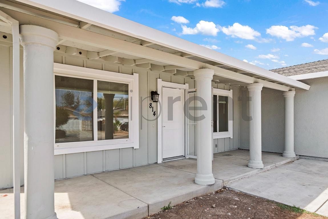 814 Royalbrook Ct photo 3