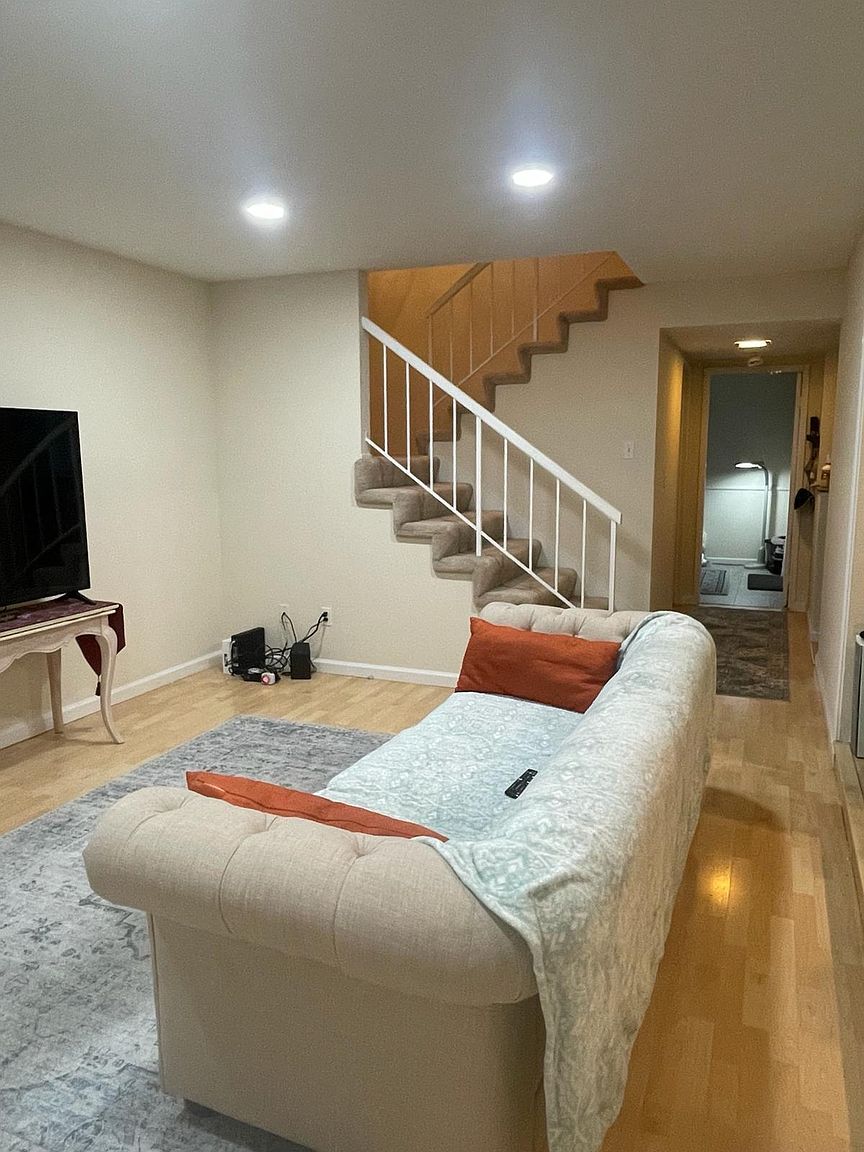 3215 Groth Ct photo 2