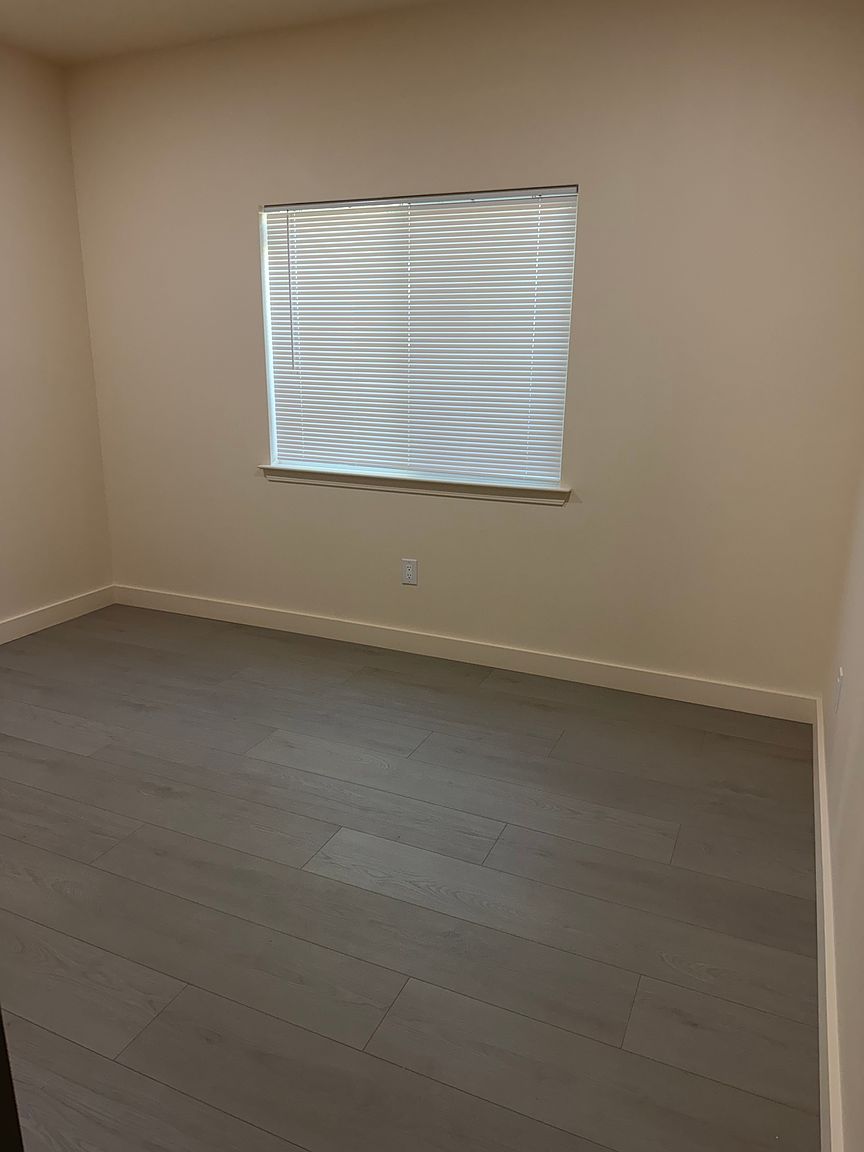 13126 Brown Ave photo 4