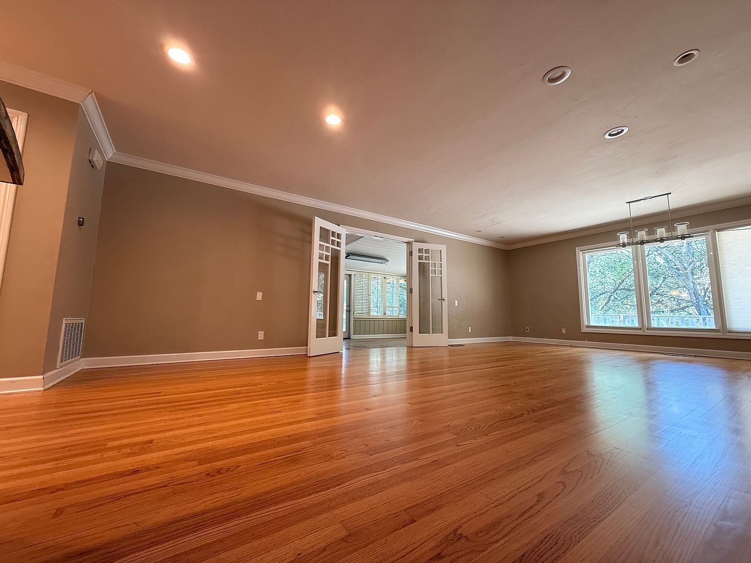 20824 Pamela Way photo 2