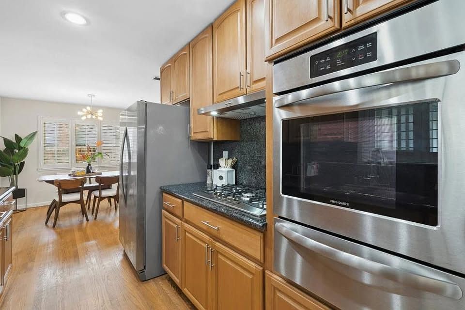 5207 Elrose Ave photo 5