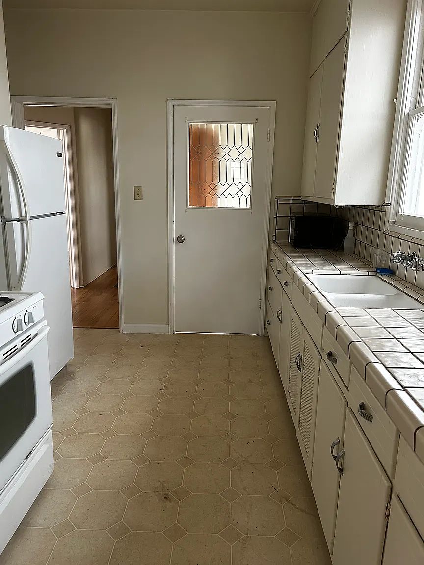 39 Fillmer Ave photo 5
