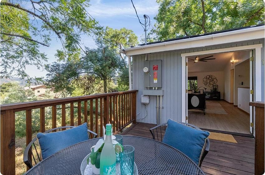 18000 Madrone Dr photo 3