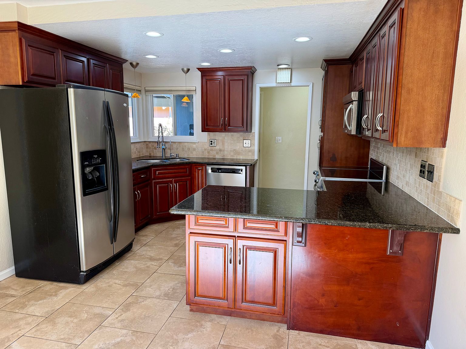 1647 Hyacinth Ln photo 3