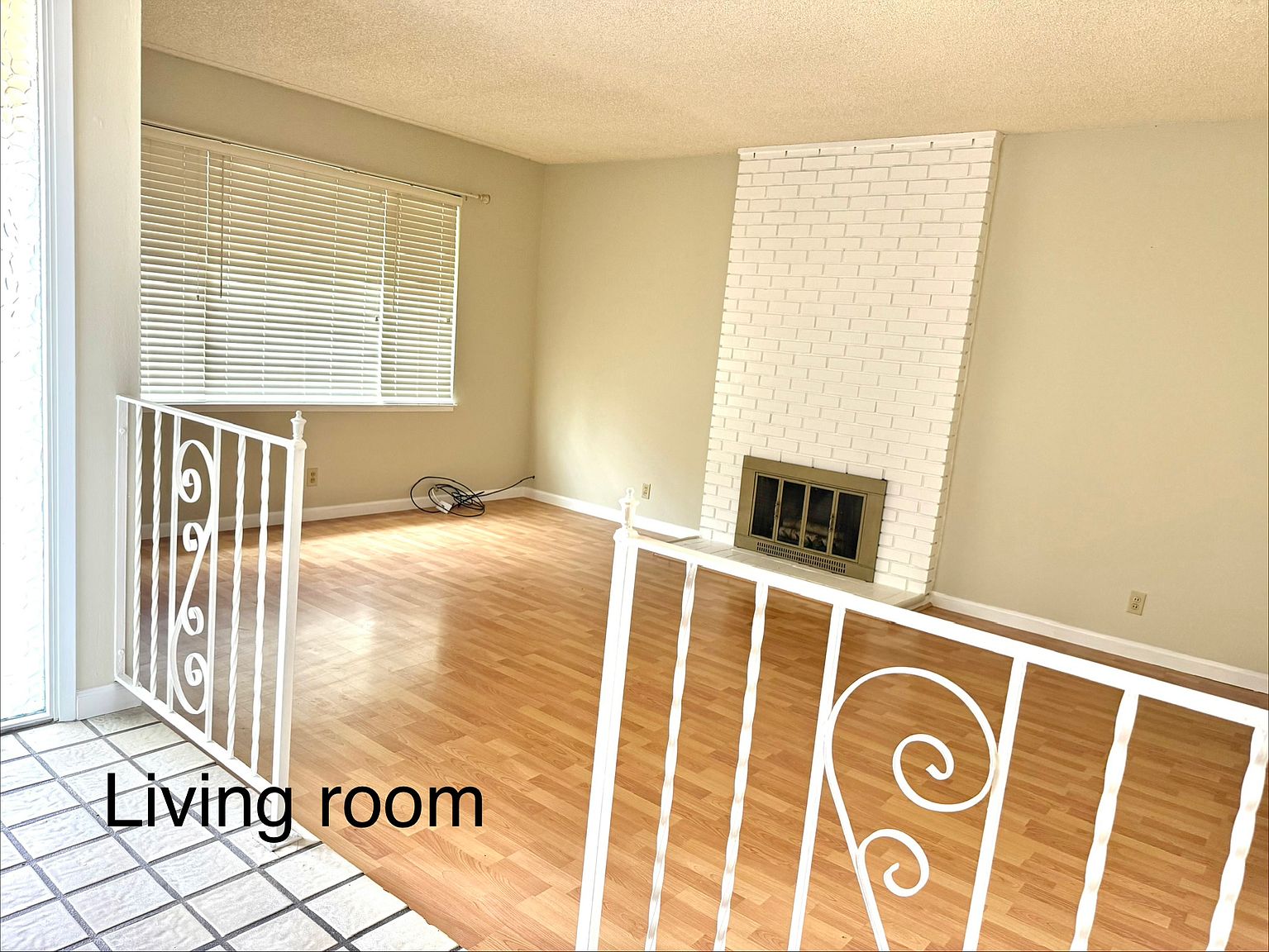 1540 Guadalajara Dr photo 3