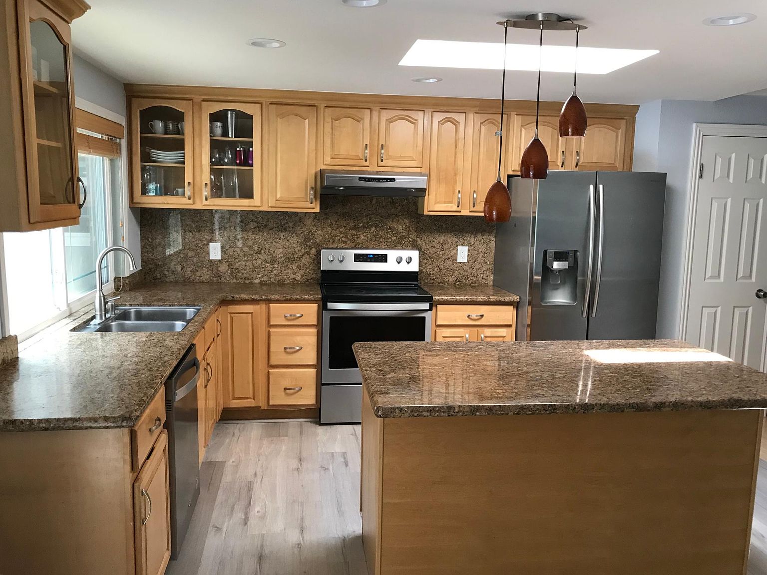 1208 Sabal Dr photo 2