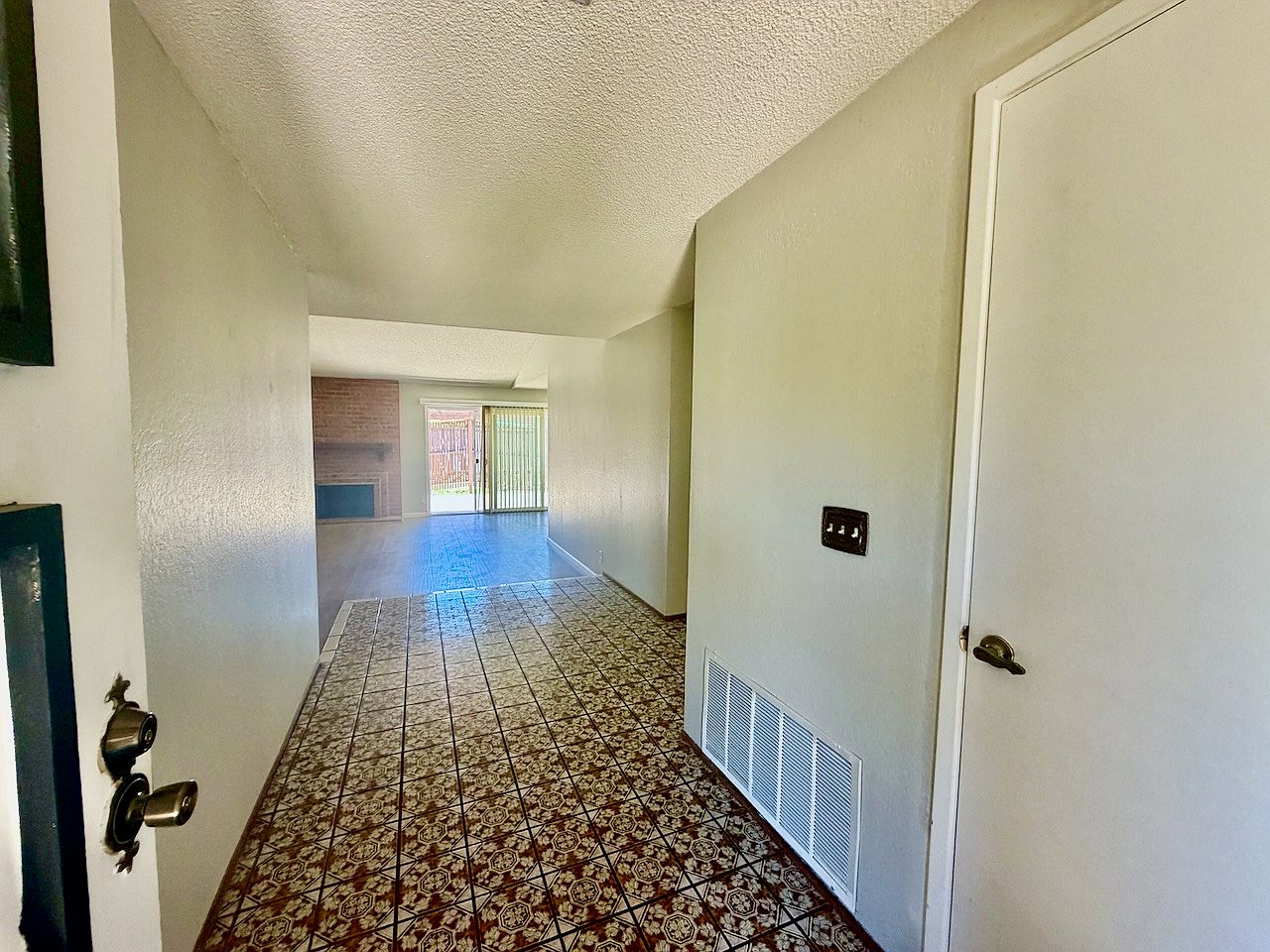 821 Saint Lucia Ct photo 3