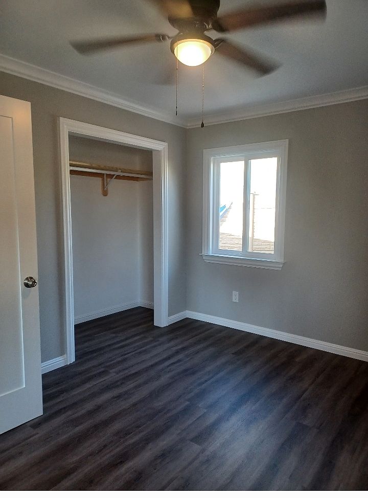 200 Staples Ave photo 2