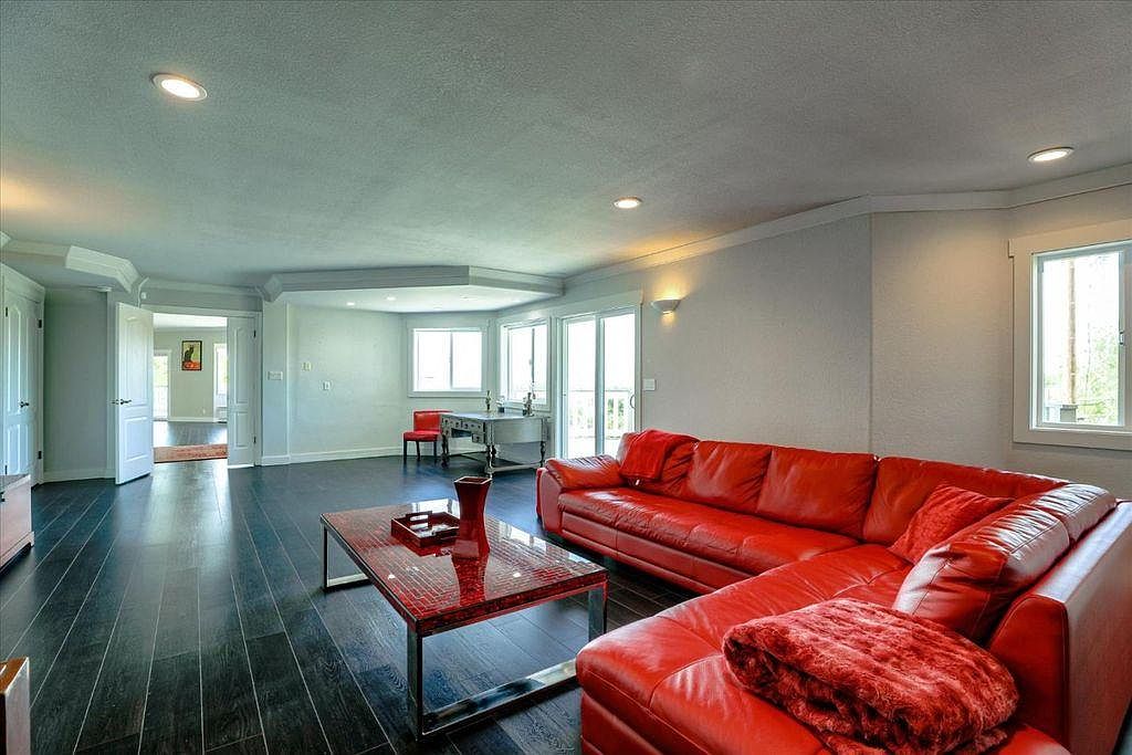 385 Photinia Ln photo 5
