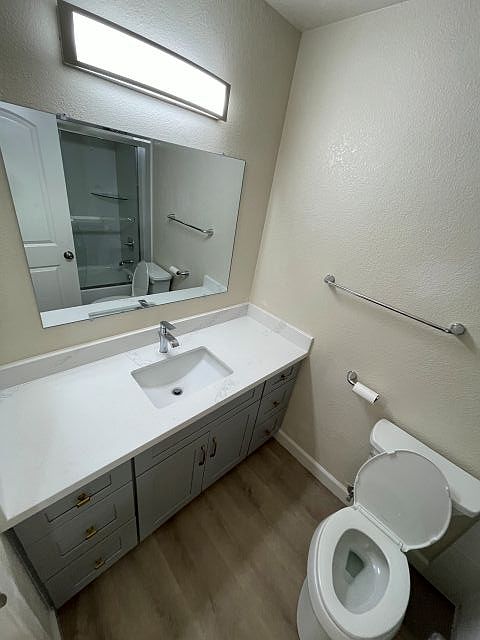 3091 Allenwood Dr photo 2