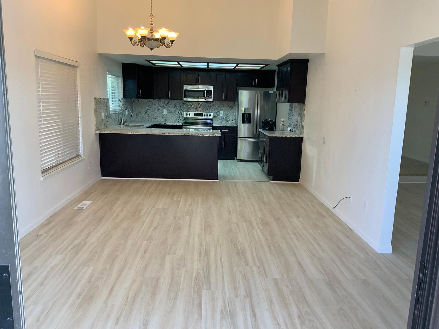 2023 Estate View Way photo 3