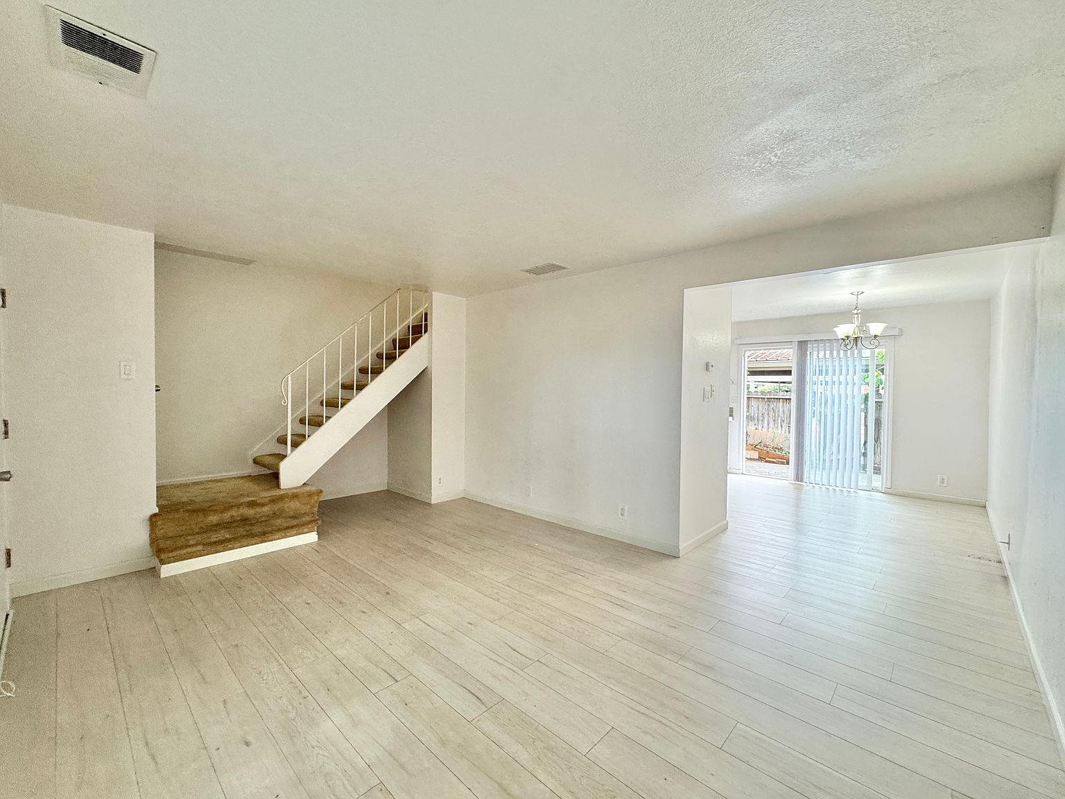 2590 Tosca Way photo 4