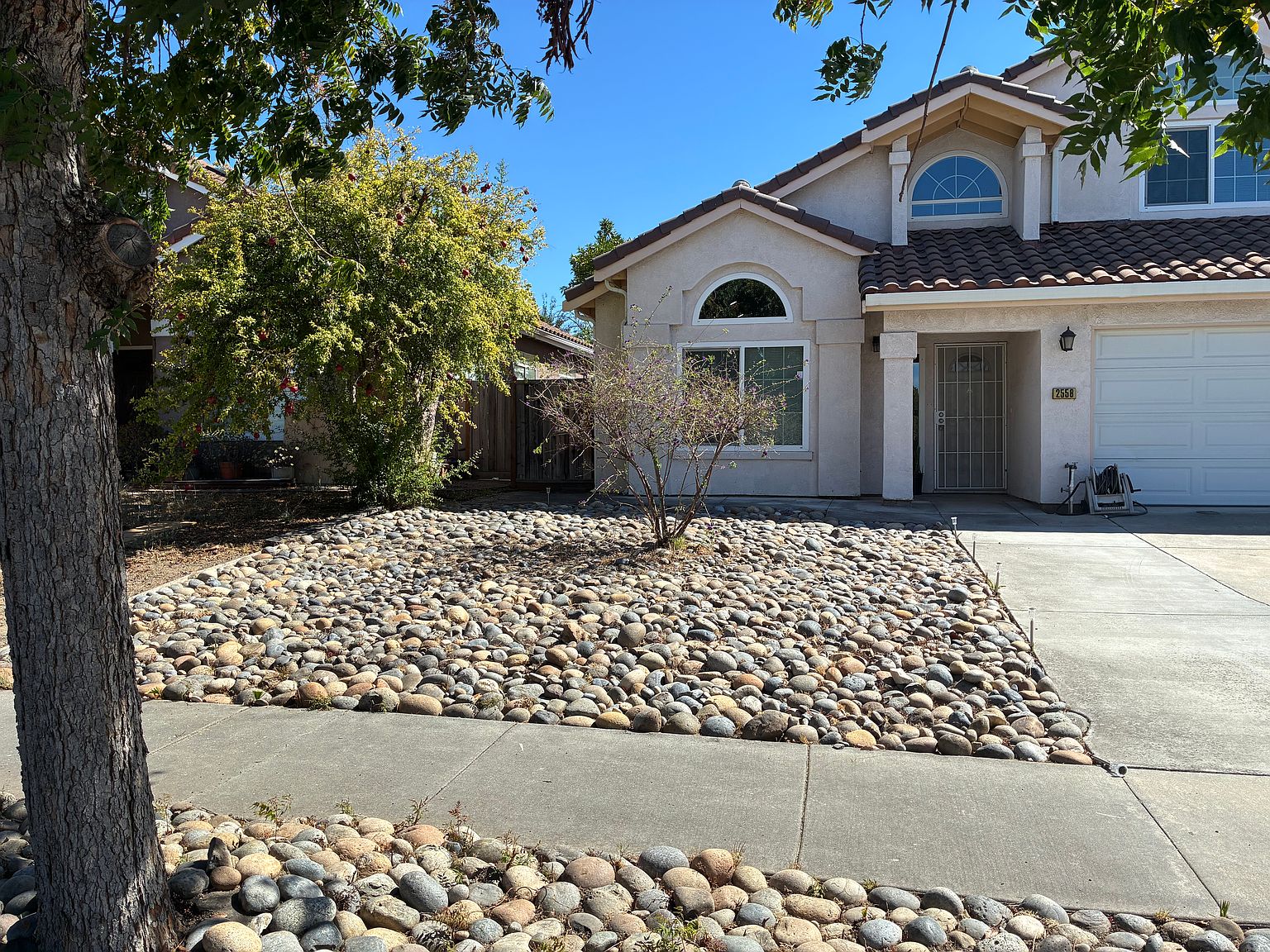 2558 Clarebank Way photo 4