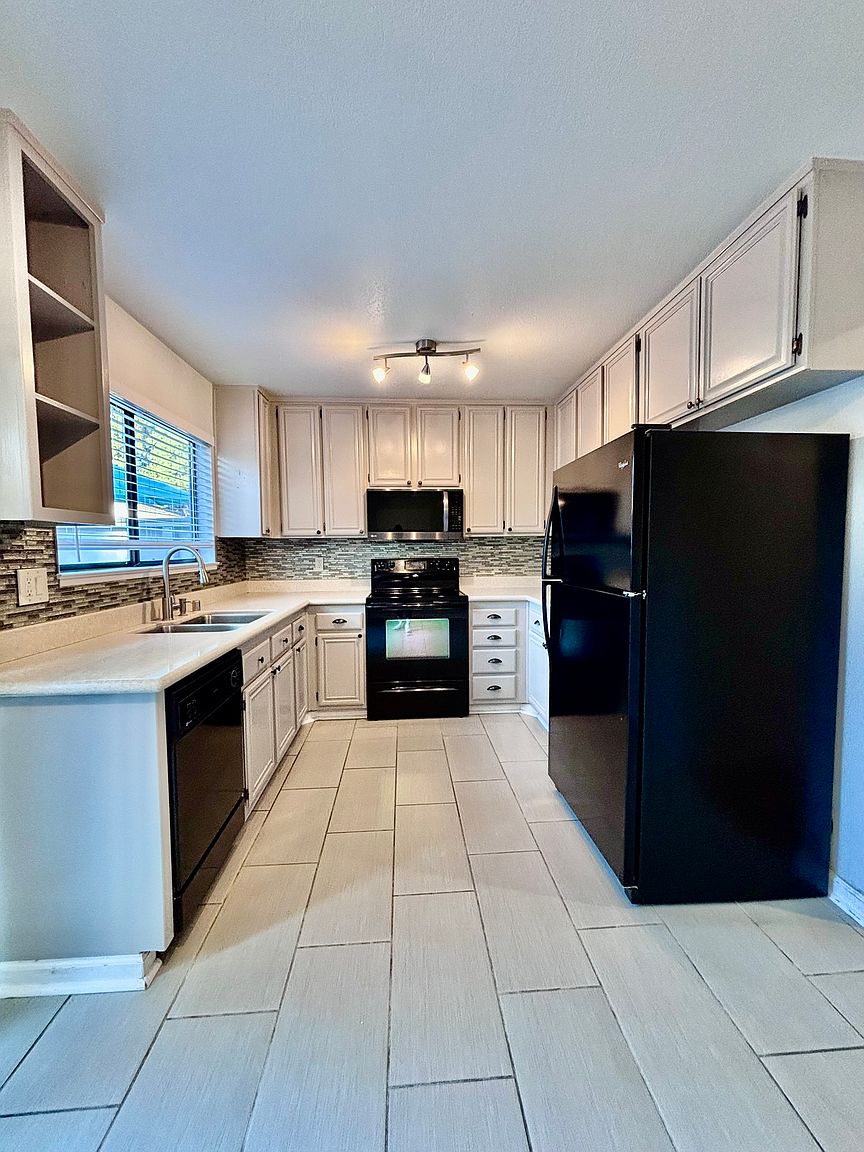 5073 Sutter Creek Cir photo 3