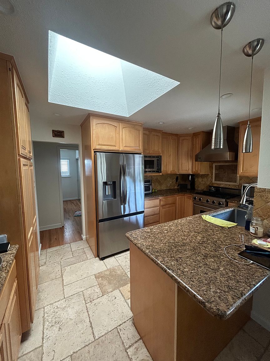 364 El Portal Way photo 5