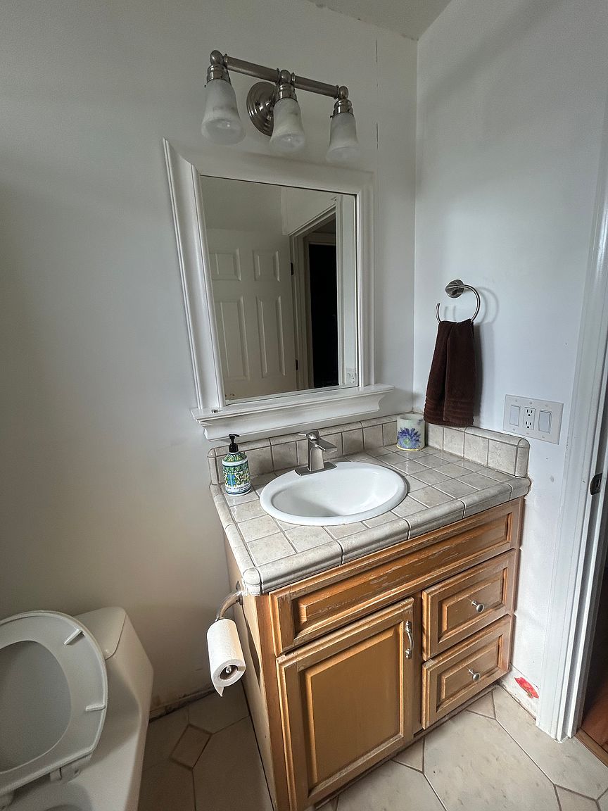 364 El Portal Way photo 4