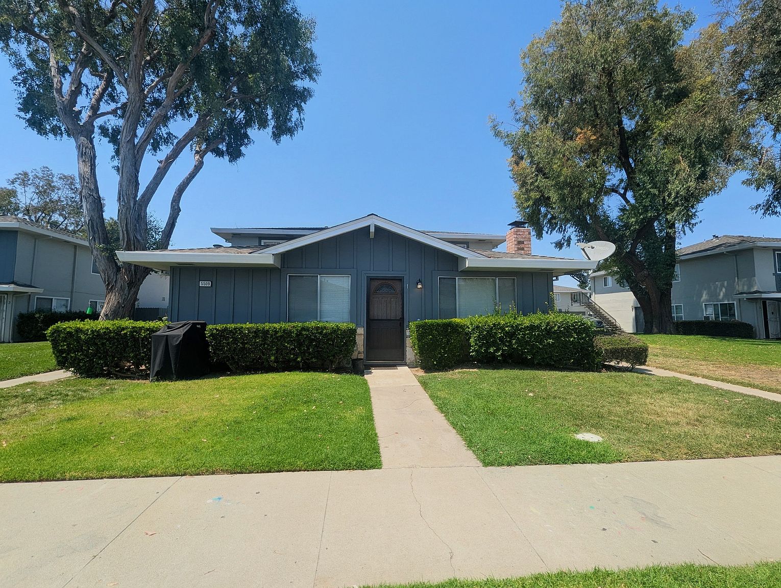 5509 Spinnaker Dr photo 2