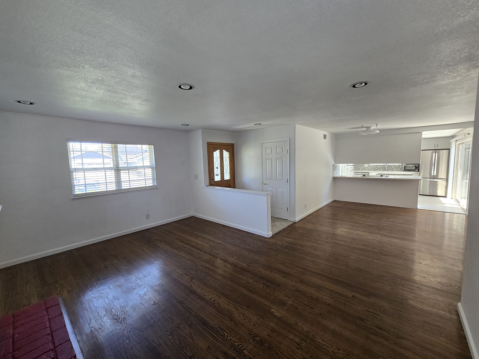 272 Bieber Dr photo 5