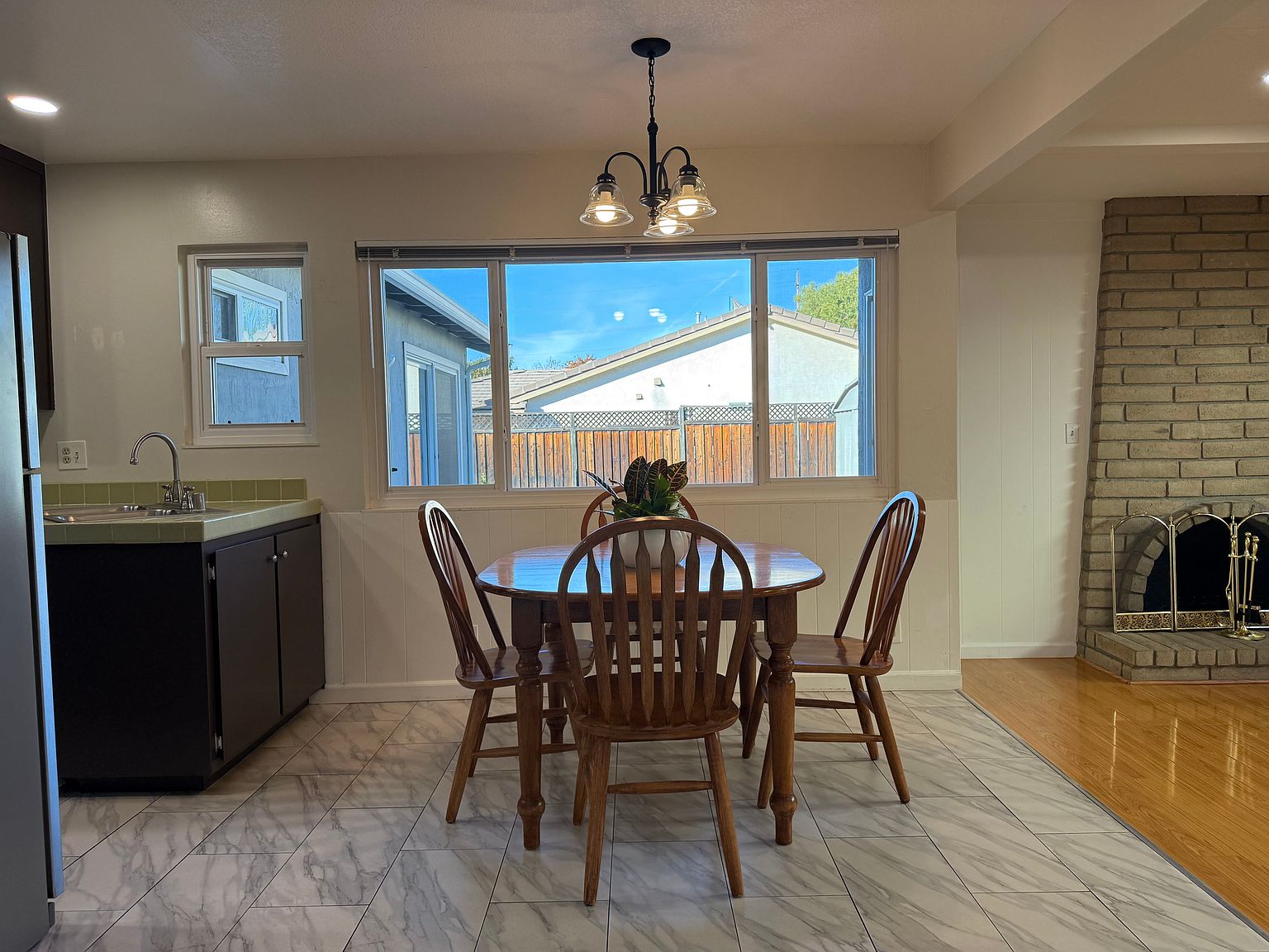 299 Omira Dr photo 5