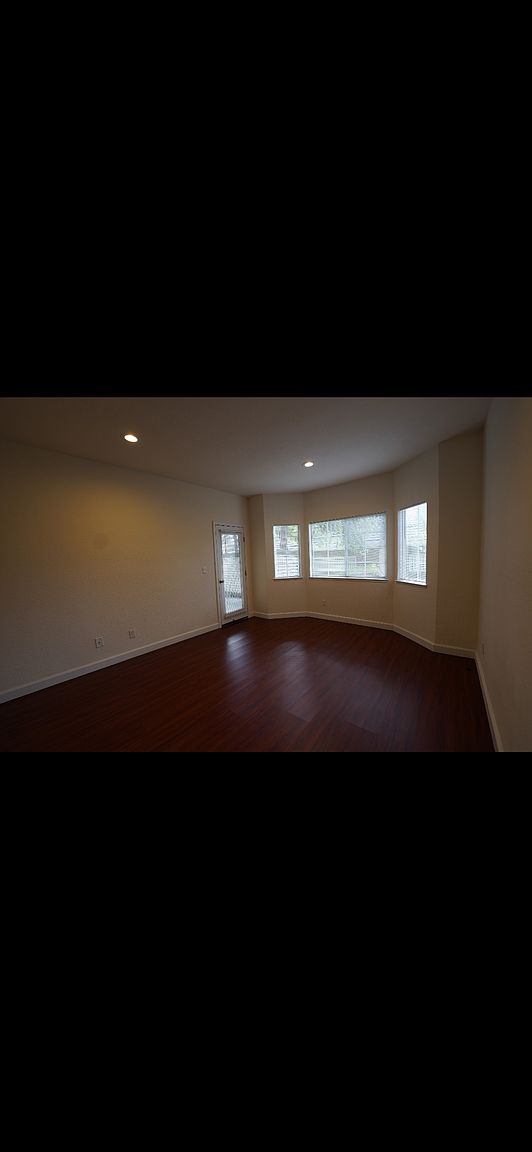 5912 Bridgeport Lake Way photo 2
