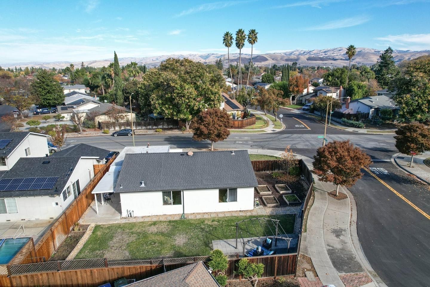 310 Curie Dr photo 2