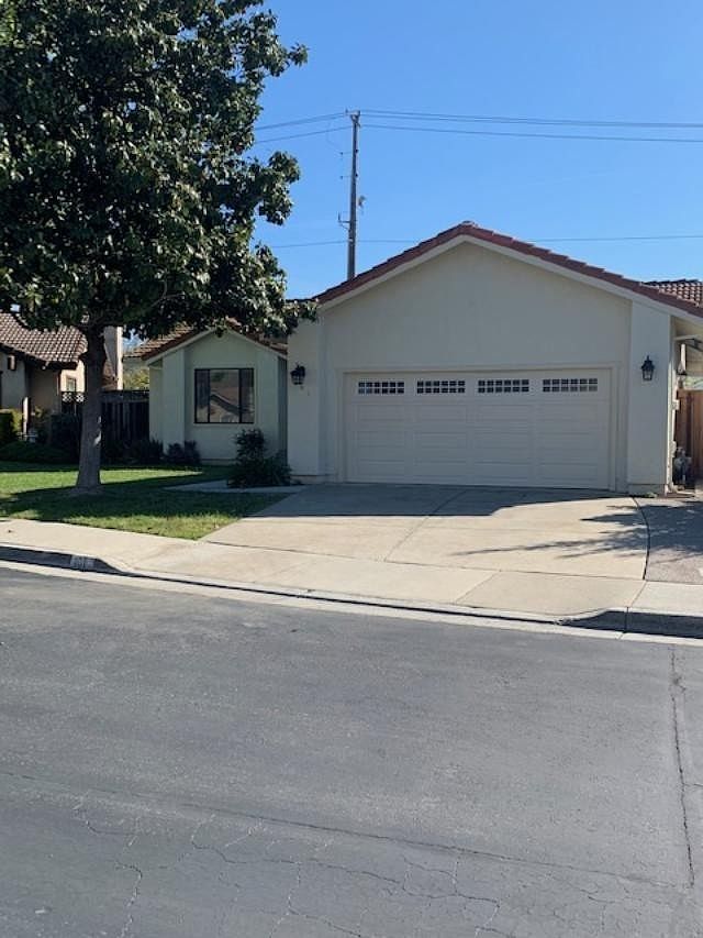 161 Bender Cir photo 2
