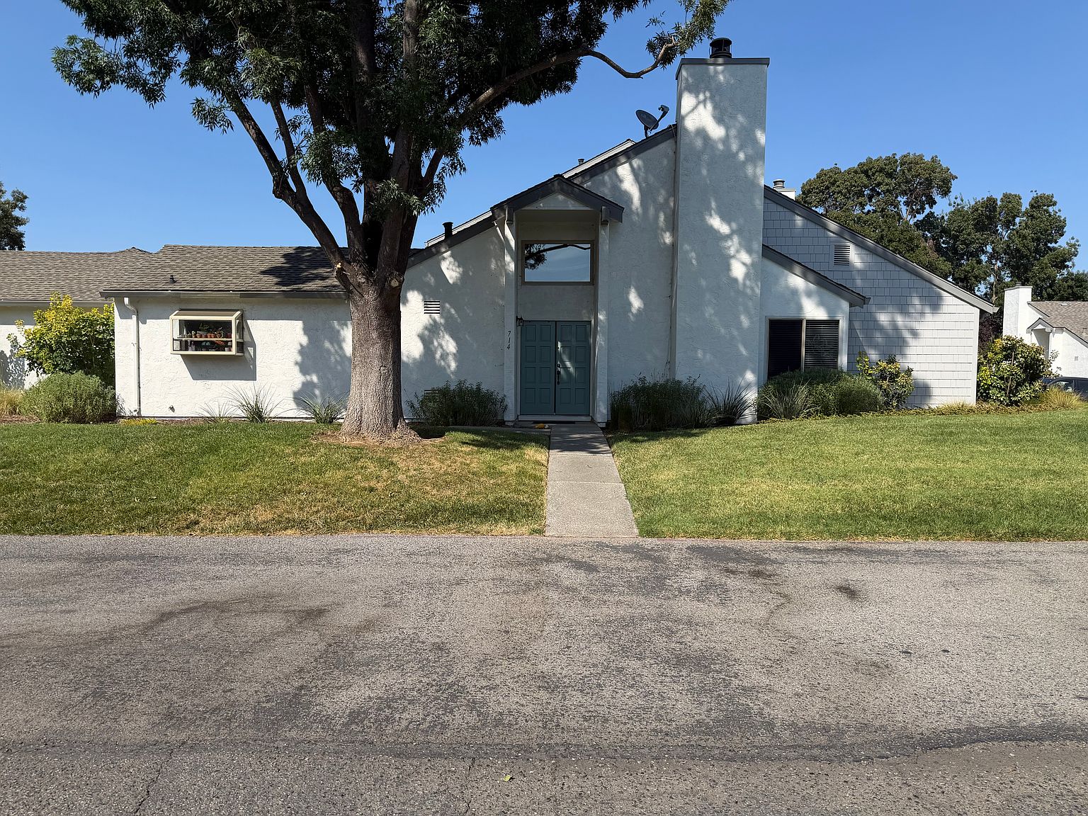 714 Auburn Way photo 2