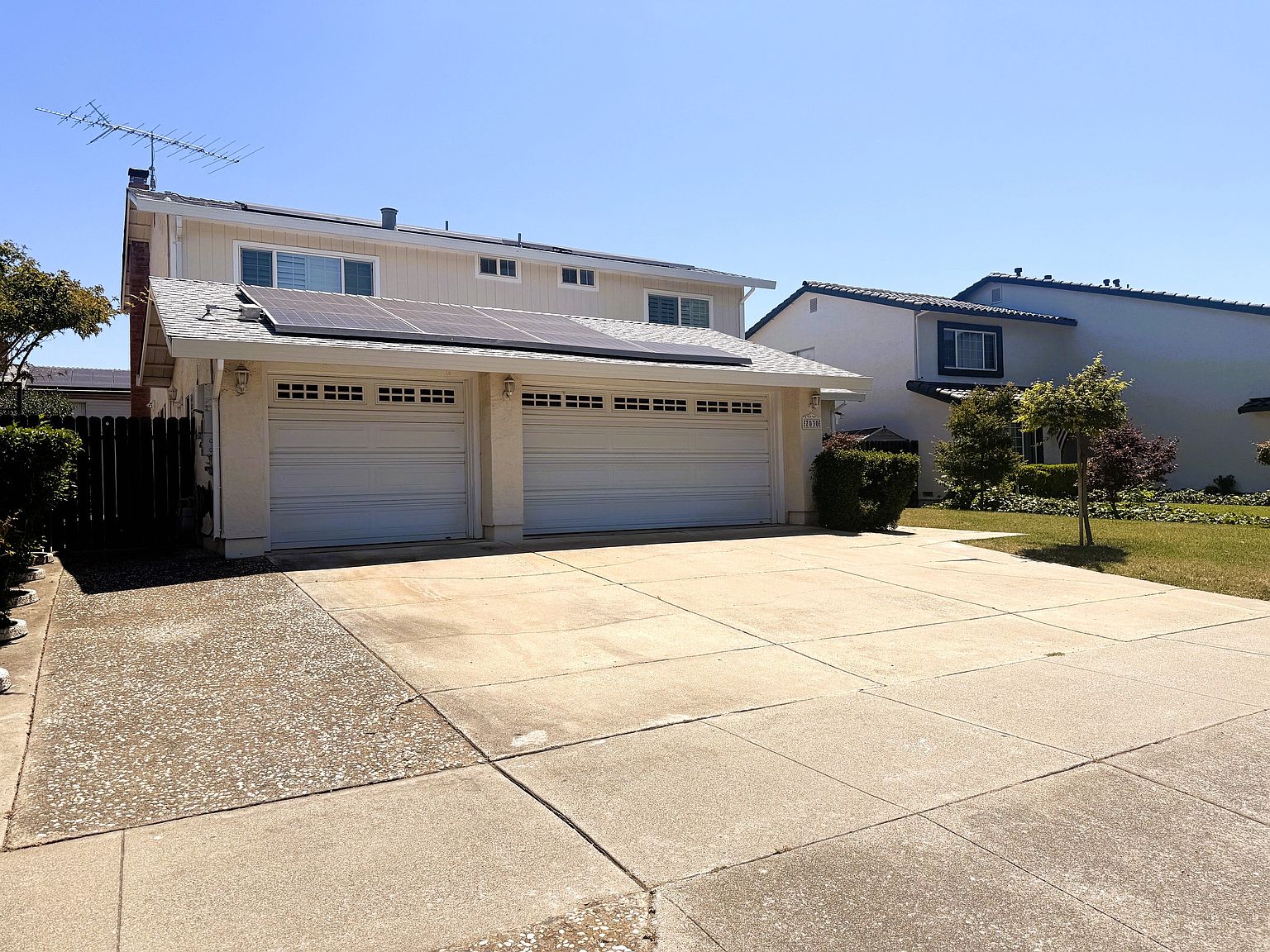 7030 Orchard Dr photo 2