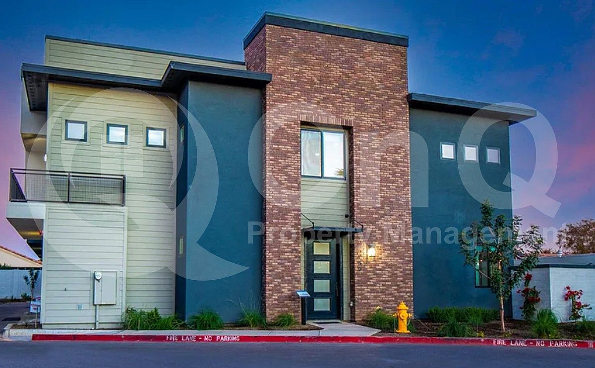 164 E Hearne Way Gilbert, AZ 85234 photo 2